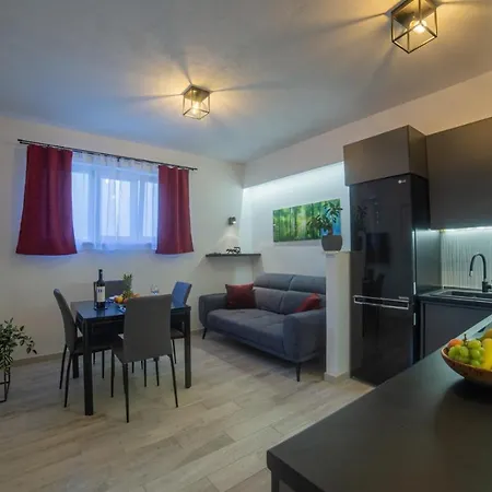 Apartment Luxury With Pool-the Box Srinjine